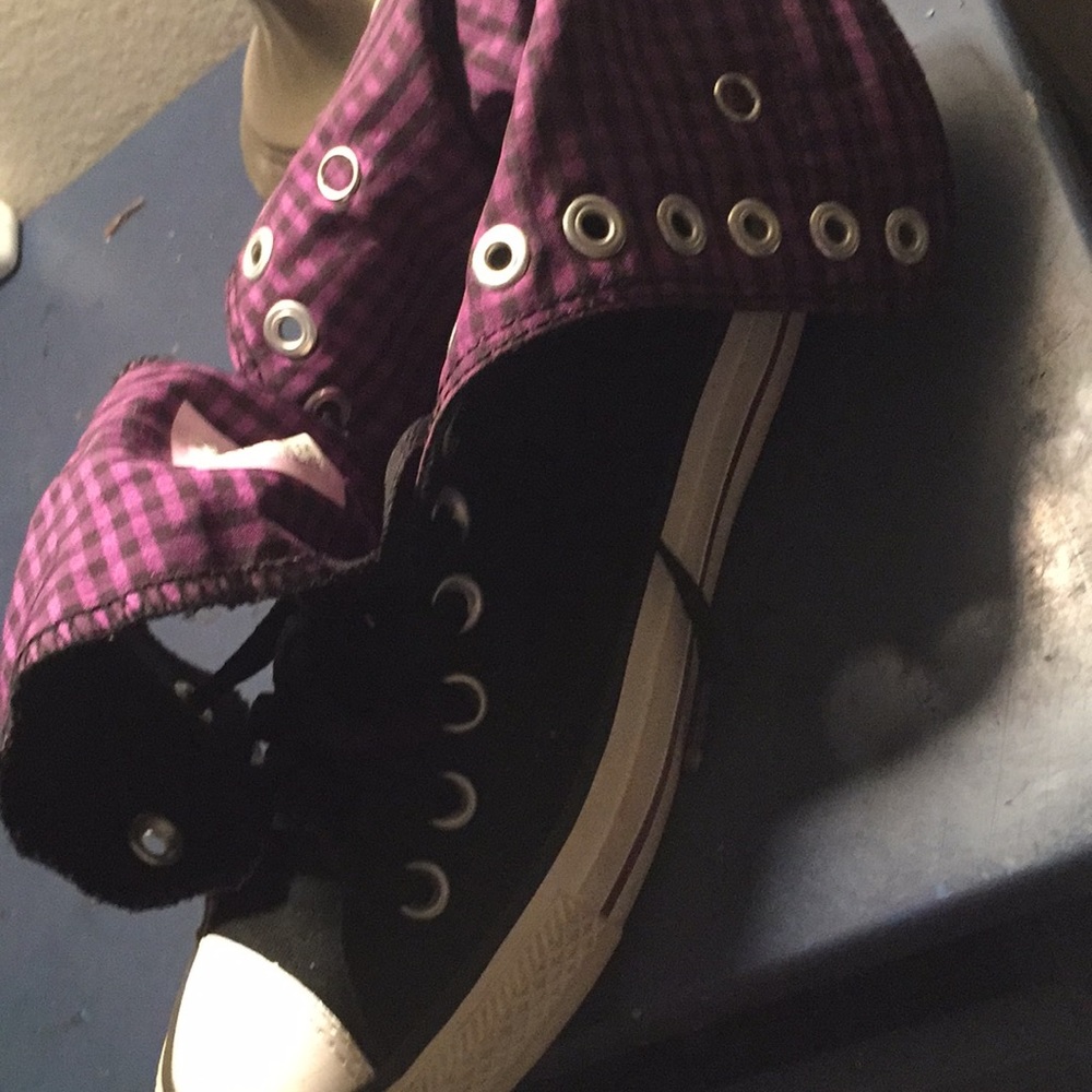 Some converse - Picture 2 of 3